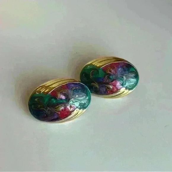 Vintage Enamel Gold Color Swirl Oval Clip-On Earrings - Picture 6 of 6